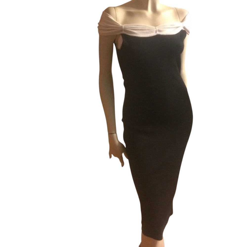 NWT BCBGMAXAZRIA OFF THE SHOULDER SLEEVELESS KNIT COCKTAIL DRESS SIZE M